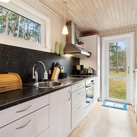 Holiday home Pisana - 300m From The Sea By Interhome